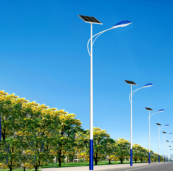 What are the main advantages of solar street lights?